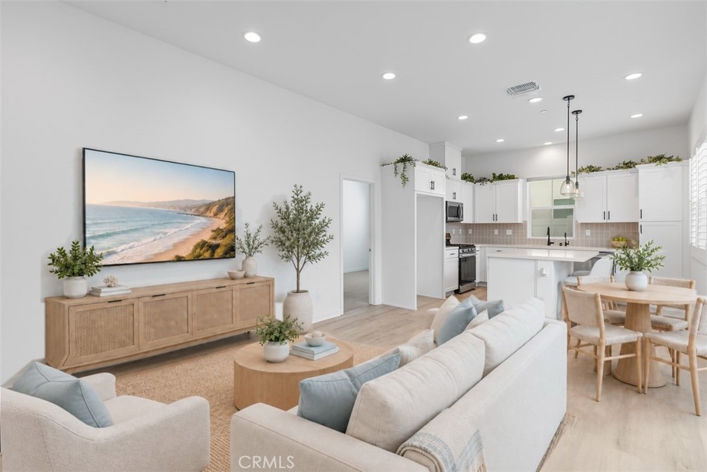 4448 Forsyth Paseo