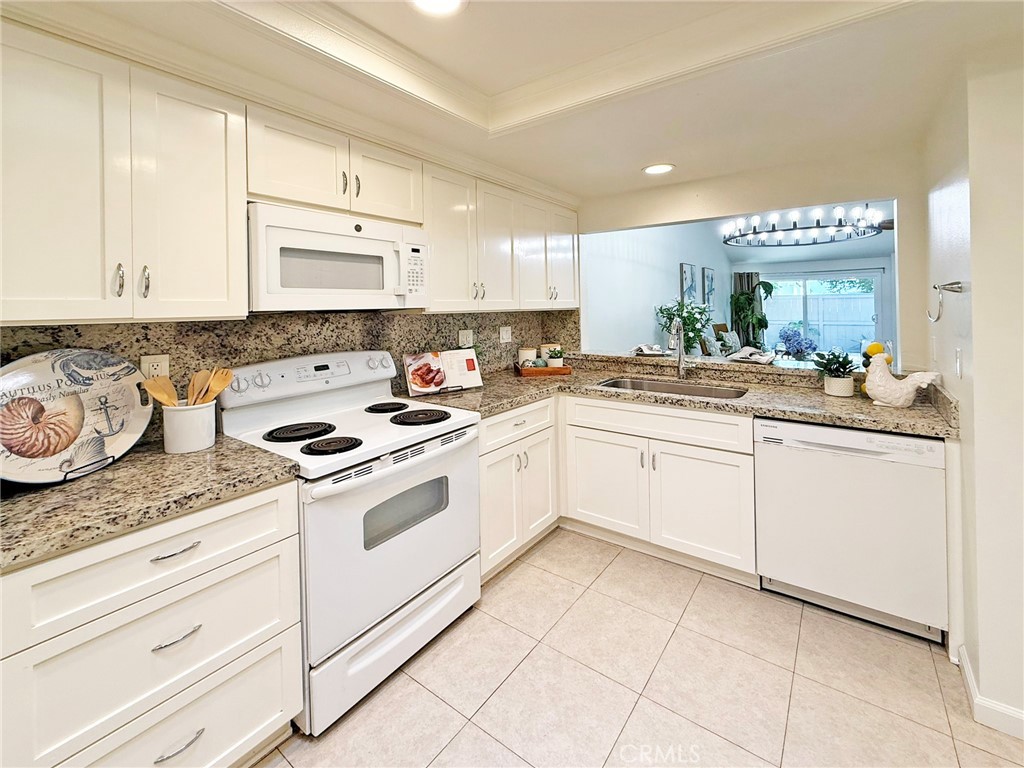 19886 Waterview Lane