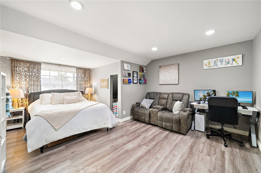 15751 Cromwell Circle