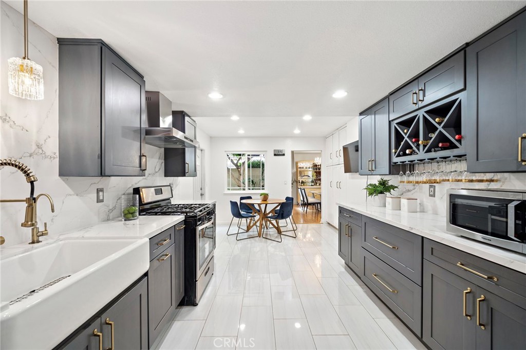 15751 Cromwell Circle