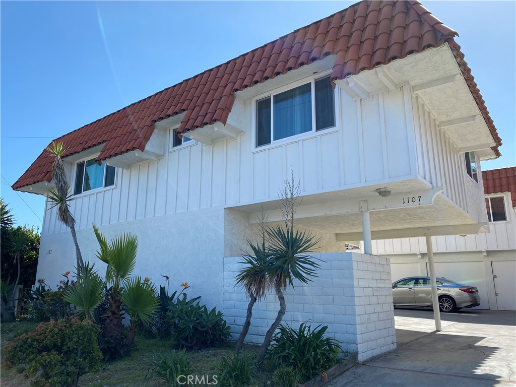 1107 Buena Vista