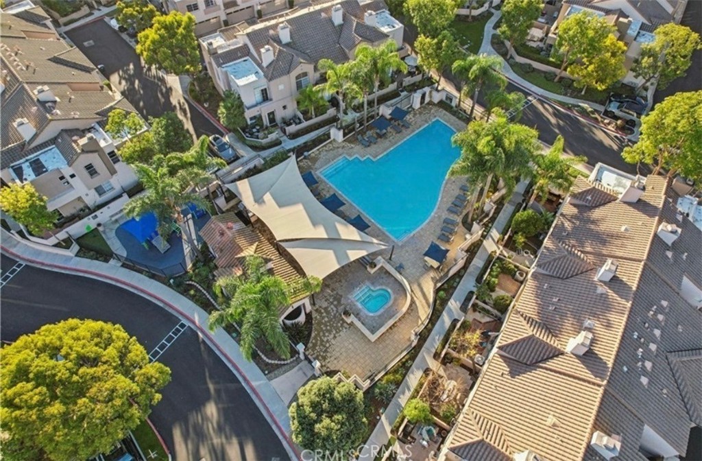 67 Tradewinds
