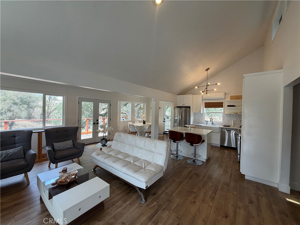 42750 Calle Capistrano