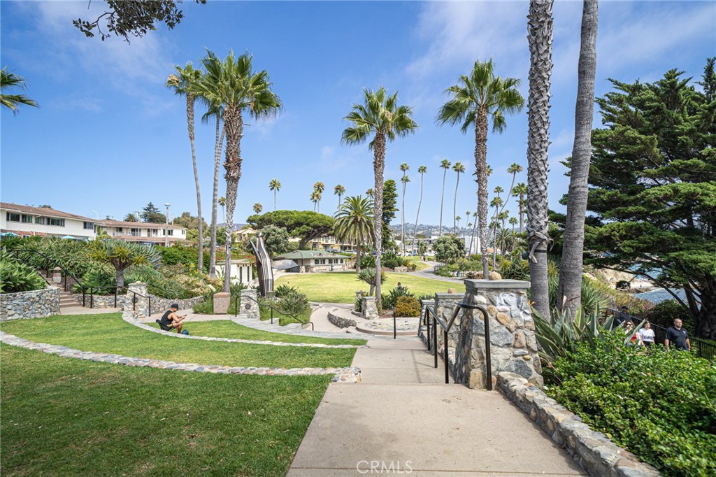 1369 N Coast Highway