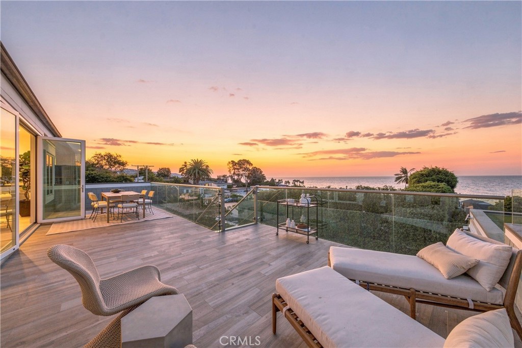 1369 N Coast Highway