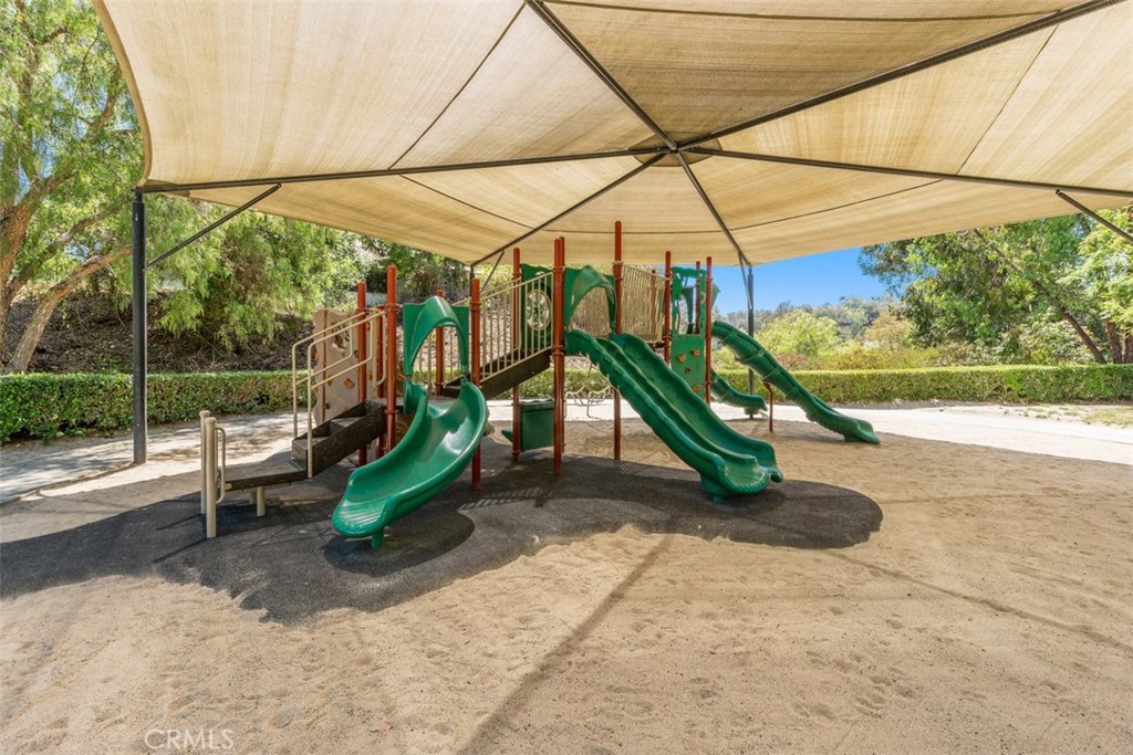 25732 Weston Drive