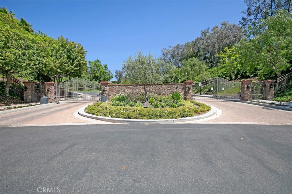 25732 Weston Drive