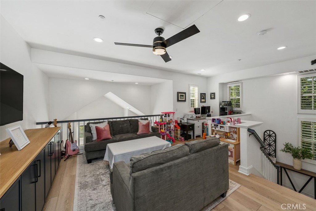 1 Red Leaf Lane