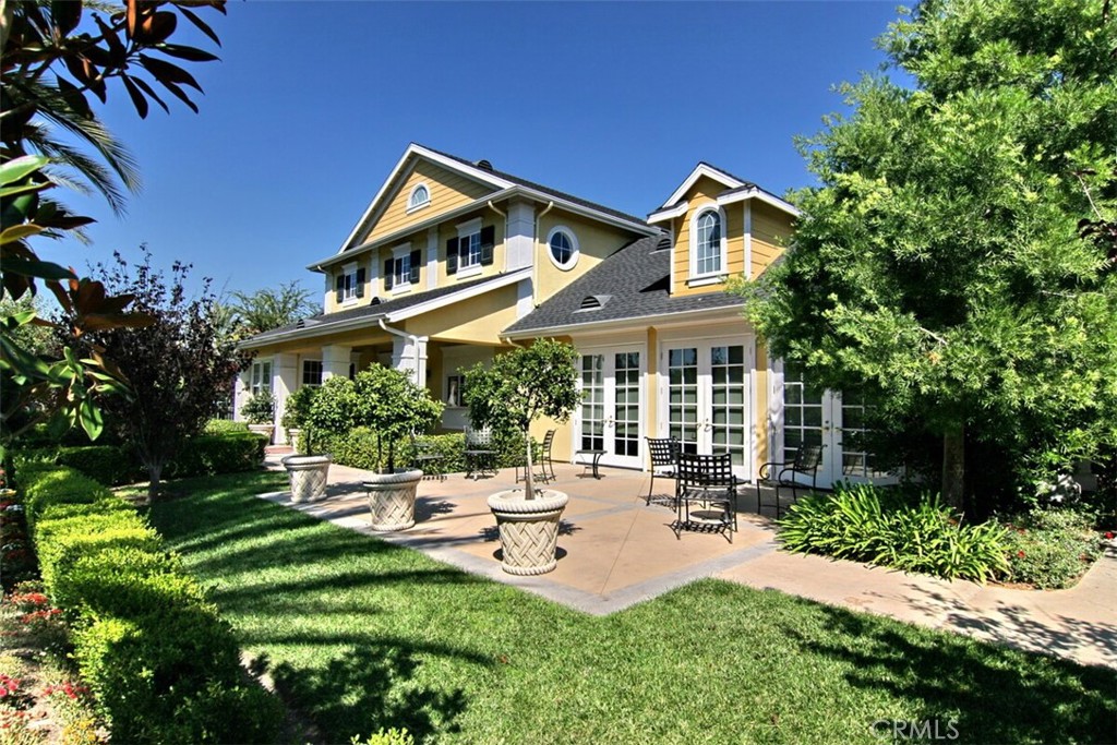 1 Red Leaf Lane