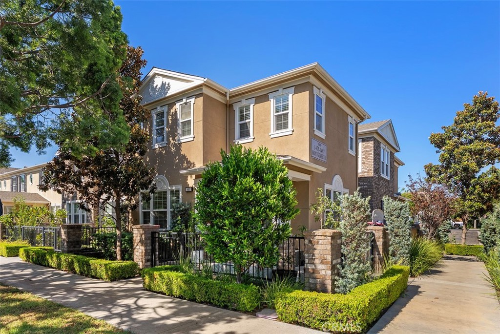 1487 Montgomery
