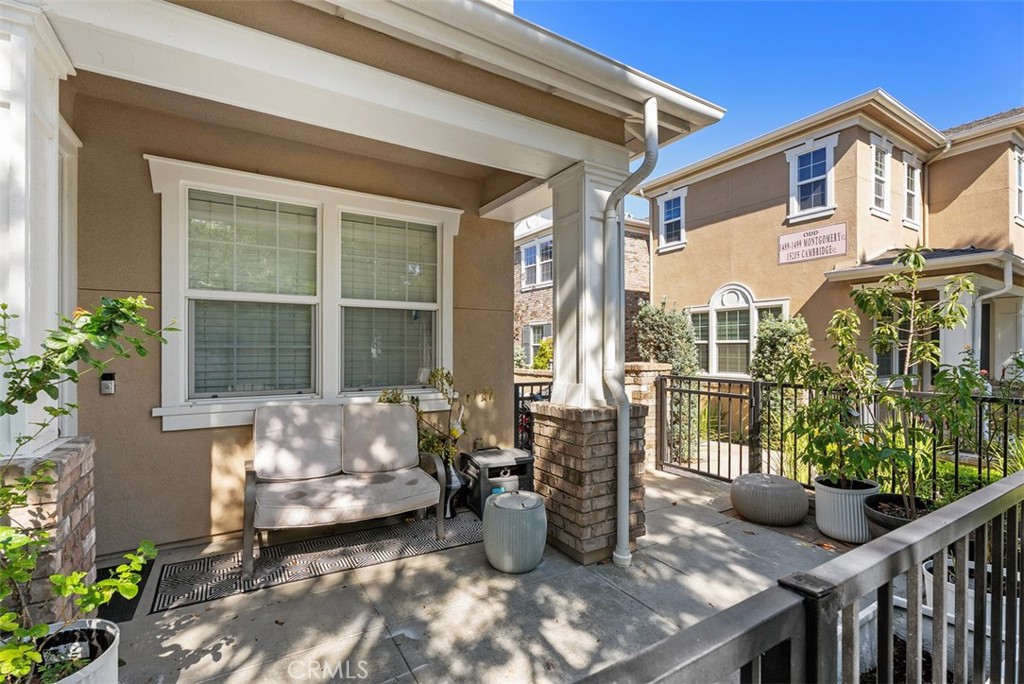 1487 Montgomery