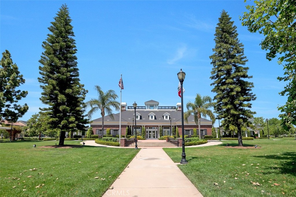 1487 Montgomery