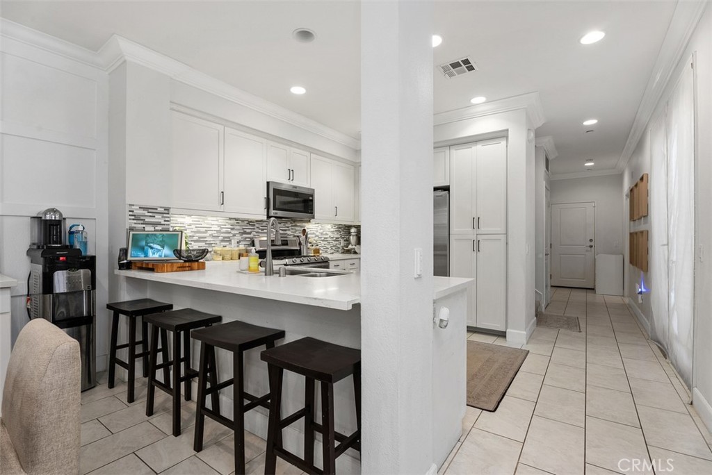 1487 Montgomery