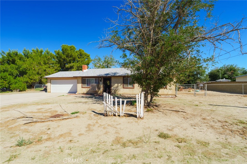 10821 E Avenue R14