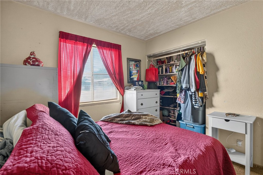 10821 E Avenue R14