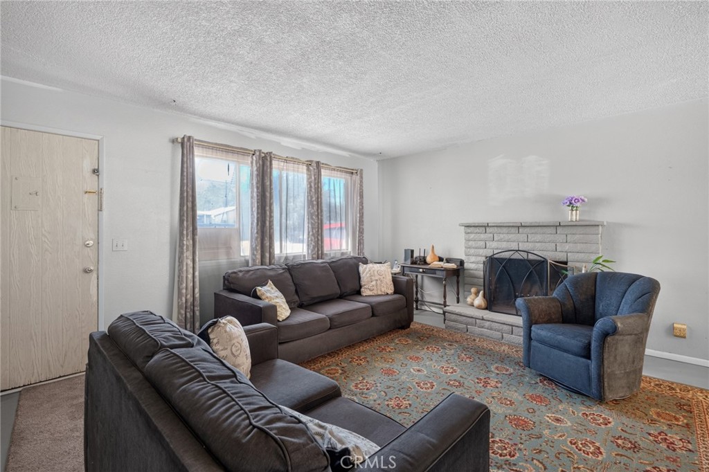 10821 E Avenue R14