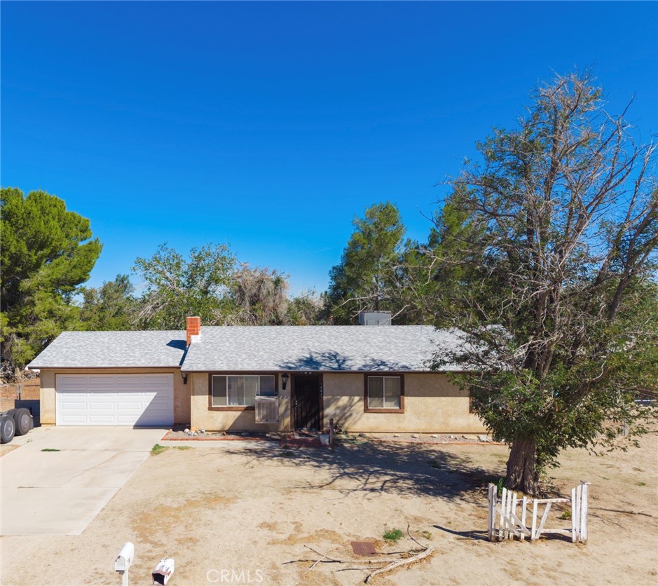10821 E Avenue R14