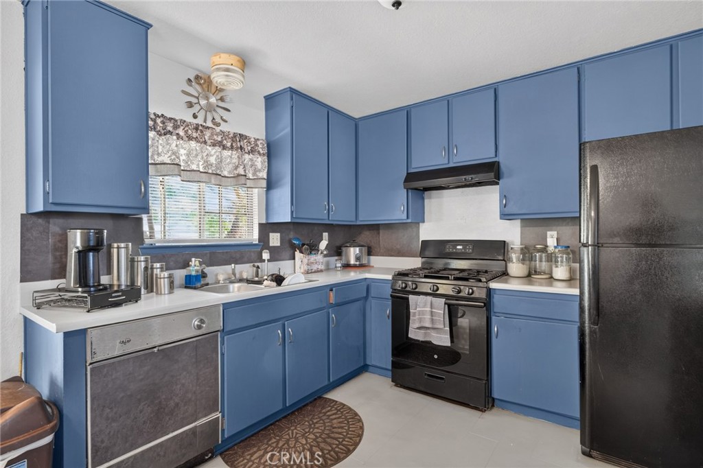 10821 E Avenue R14