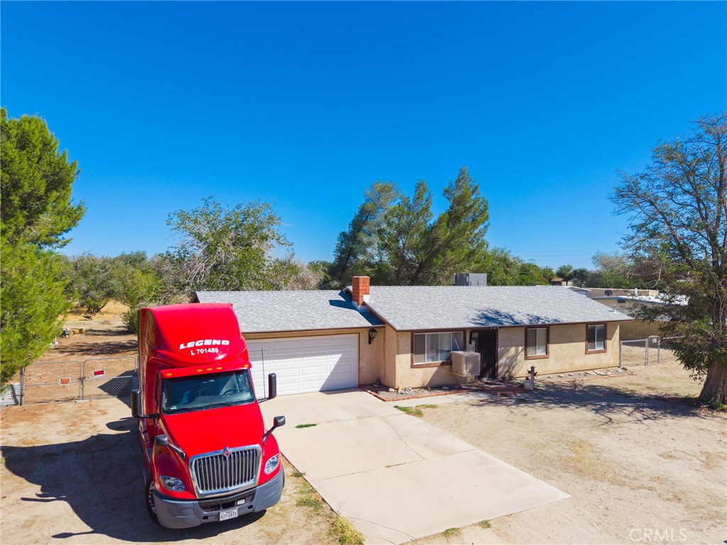 10821 E Avenue R14
