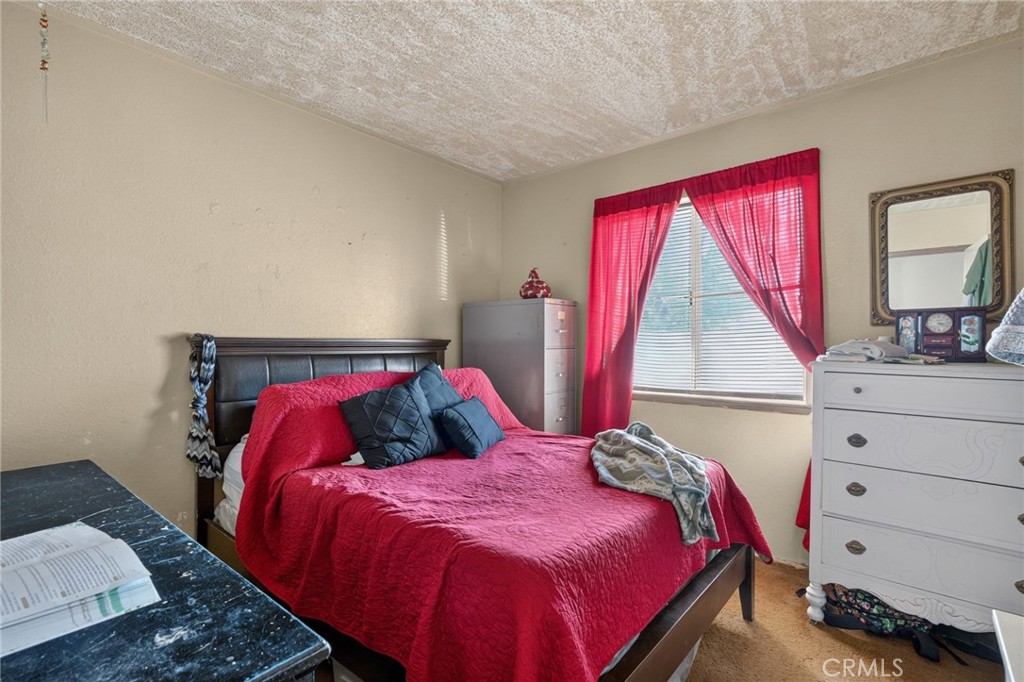 10821 E Avenue R14