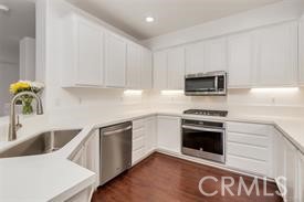 32 Carnation