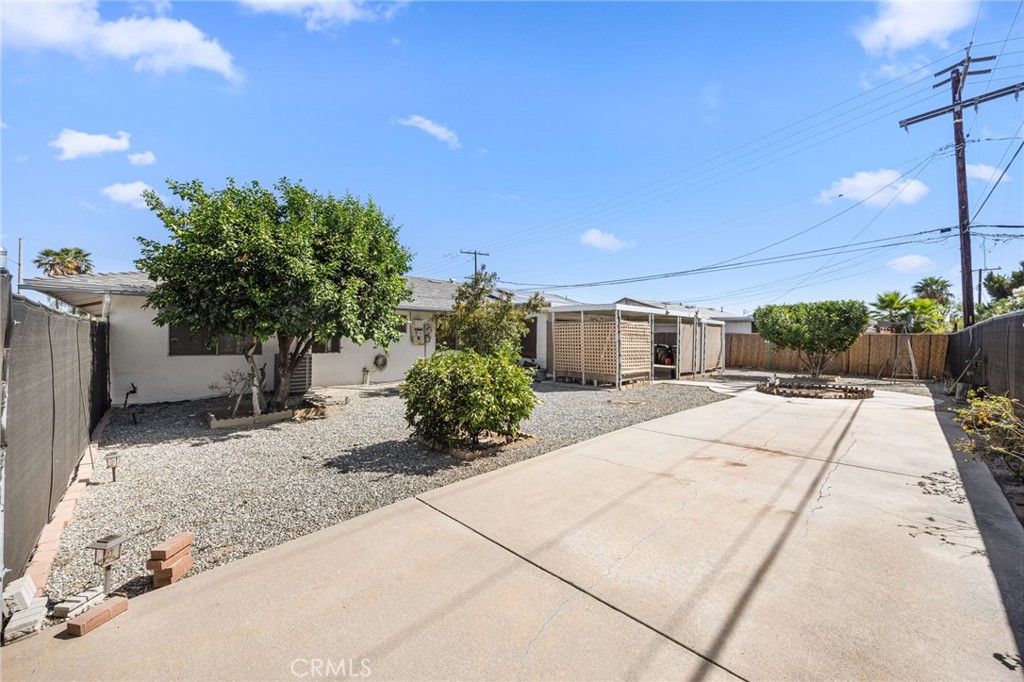 28984 E Worcester