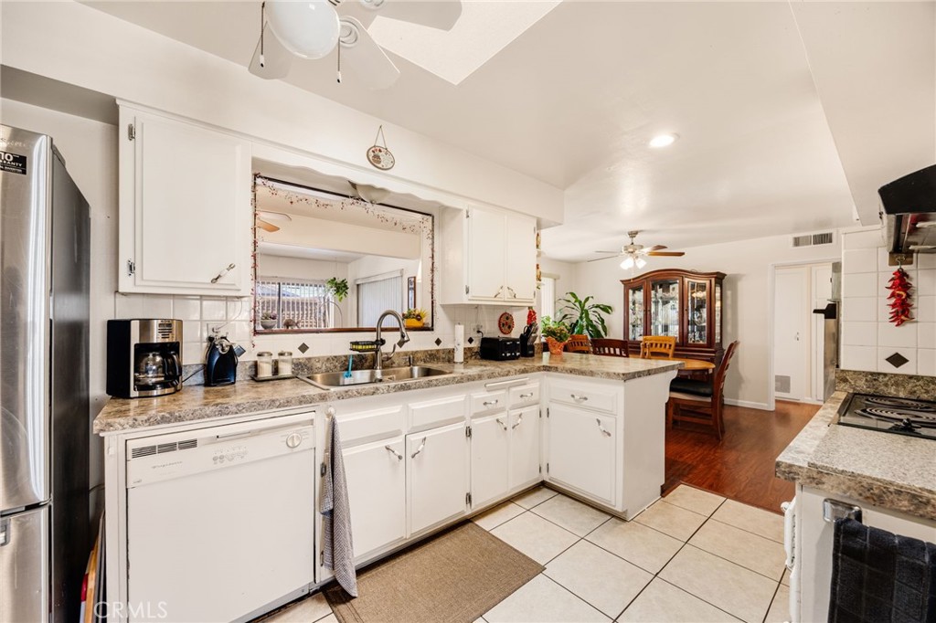28984 E Worcester