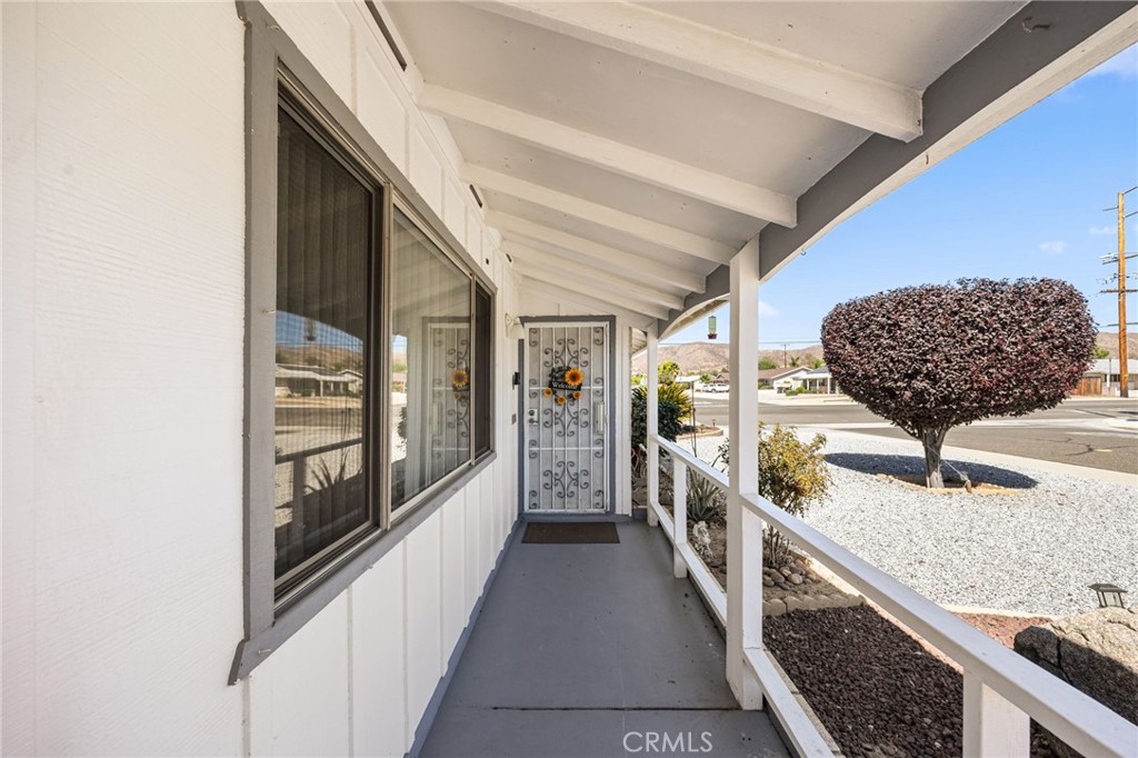 28984 E Worcester