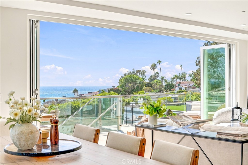 1373 N Coast Highway