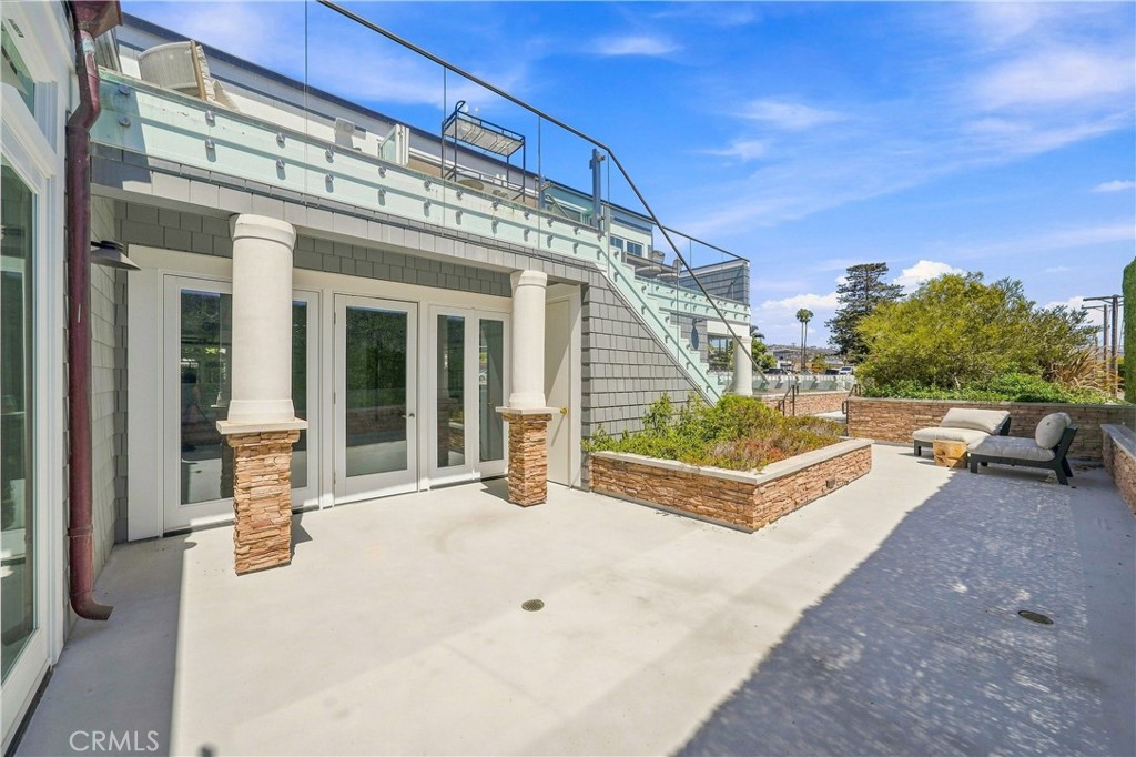 1373 N Coast Highway