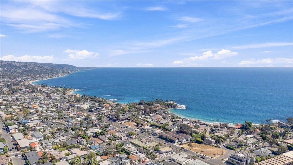 1373 N Coast Highway