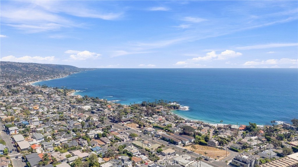 1373 N Coast Highway