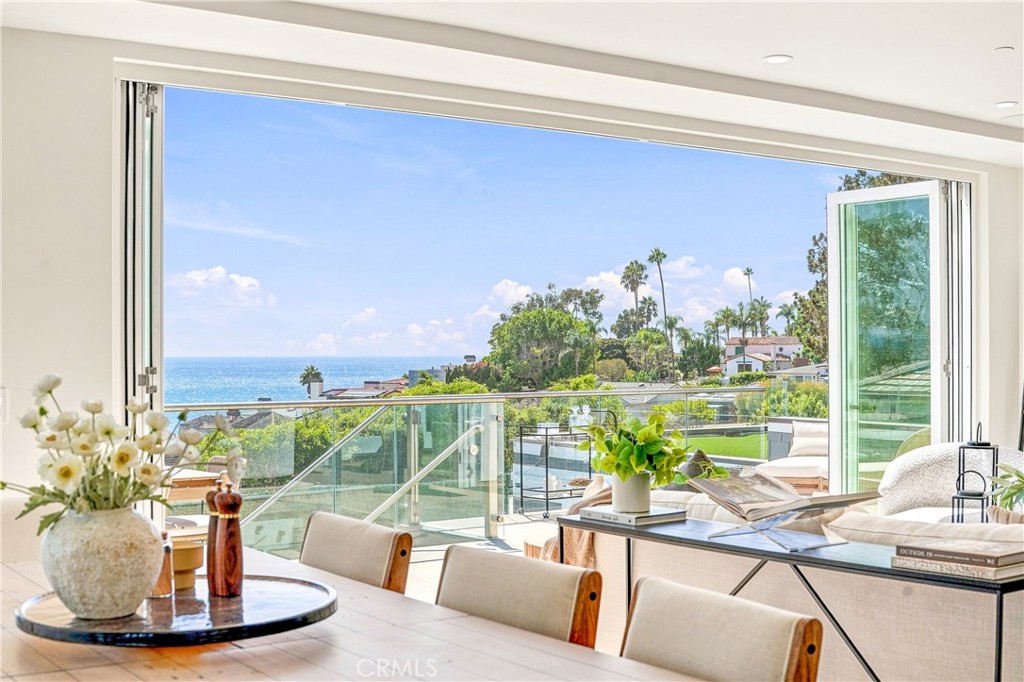 1373 N Coast Highway