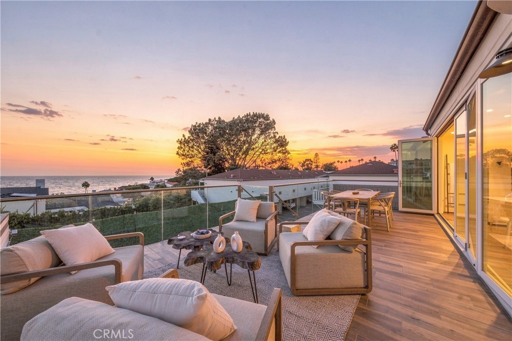 1373 N Coast Highway