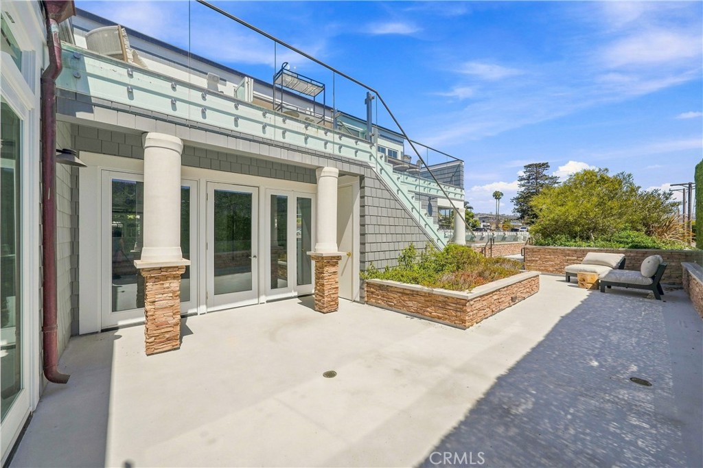 1373 N Coast Highway