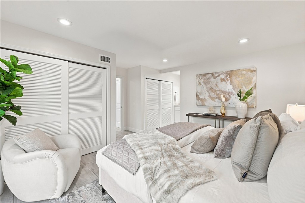 991 S Park Rim Circle