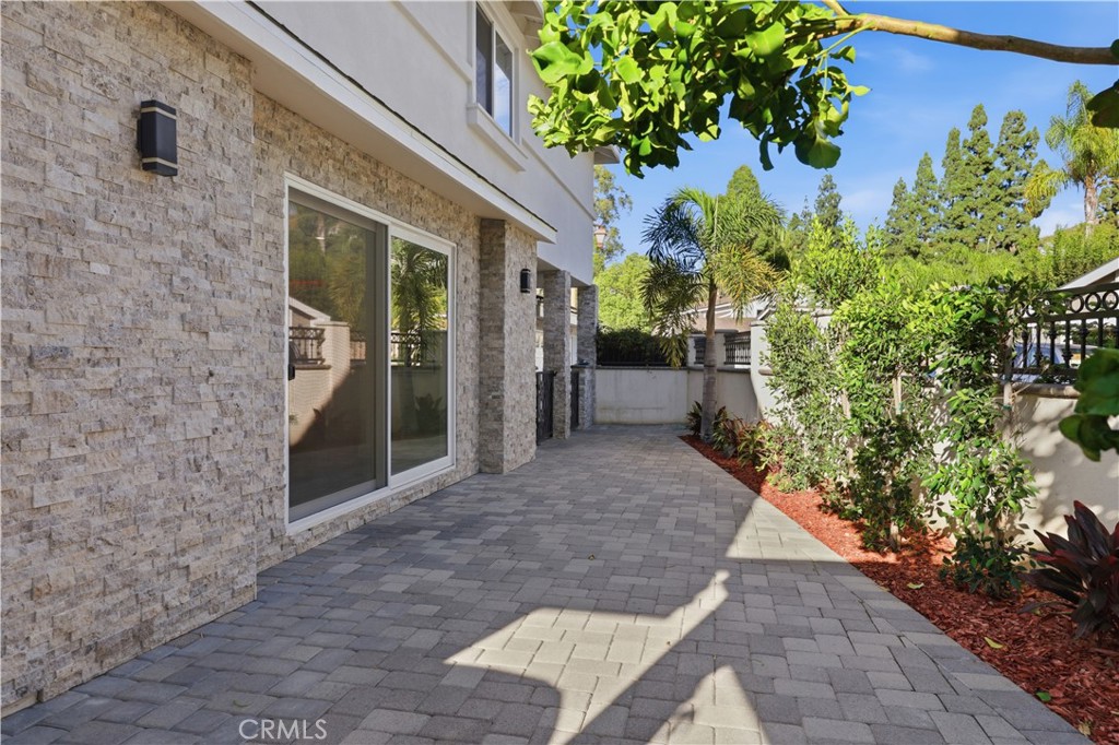 991 S Park Rim Circle