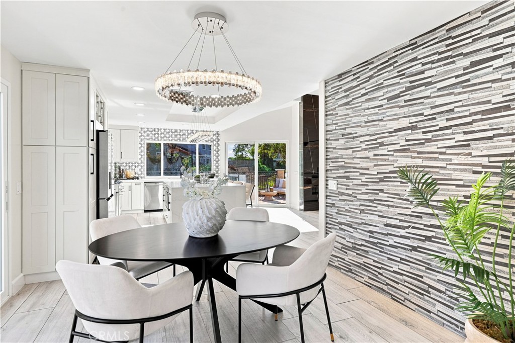 991 S Park Rim Circle