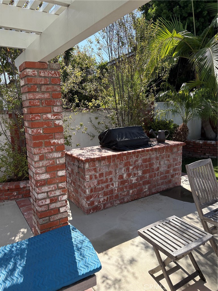 10142 Cliff Drive