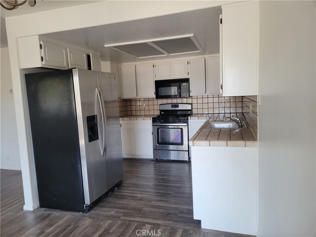 923 E Ocean Boulevard 7
