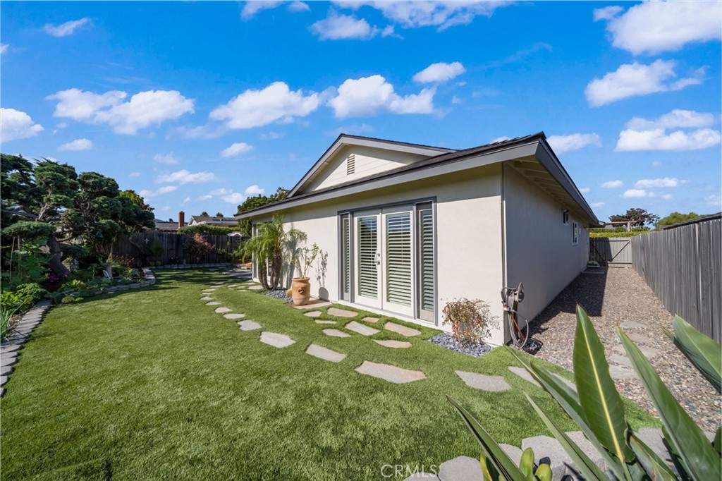 33261 Ocean Hill