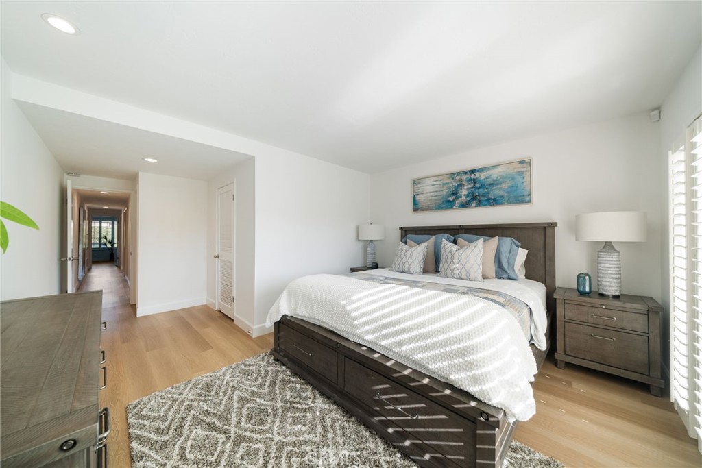 33261 Ocean Hill