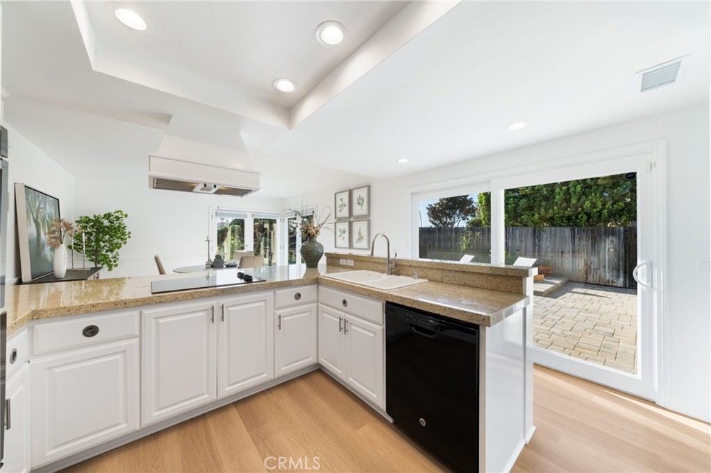 33261 Ocean Hill