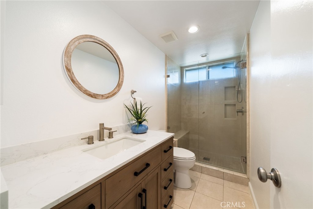 33261 Ocean Hill