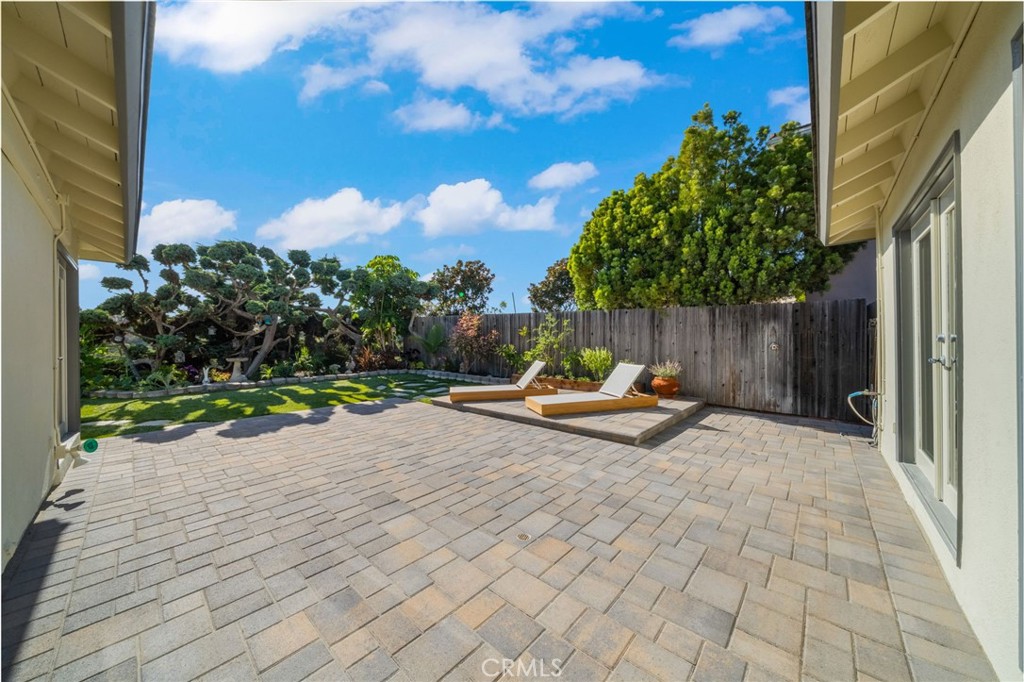 33261 Ocean Hill