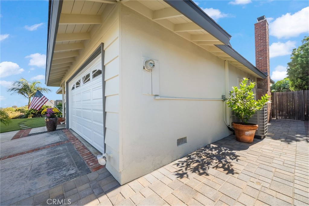 33261 Ocean Hill