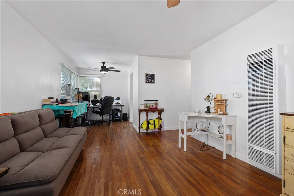 213 Avenida Granada