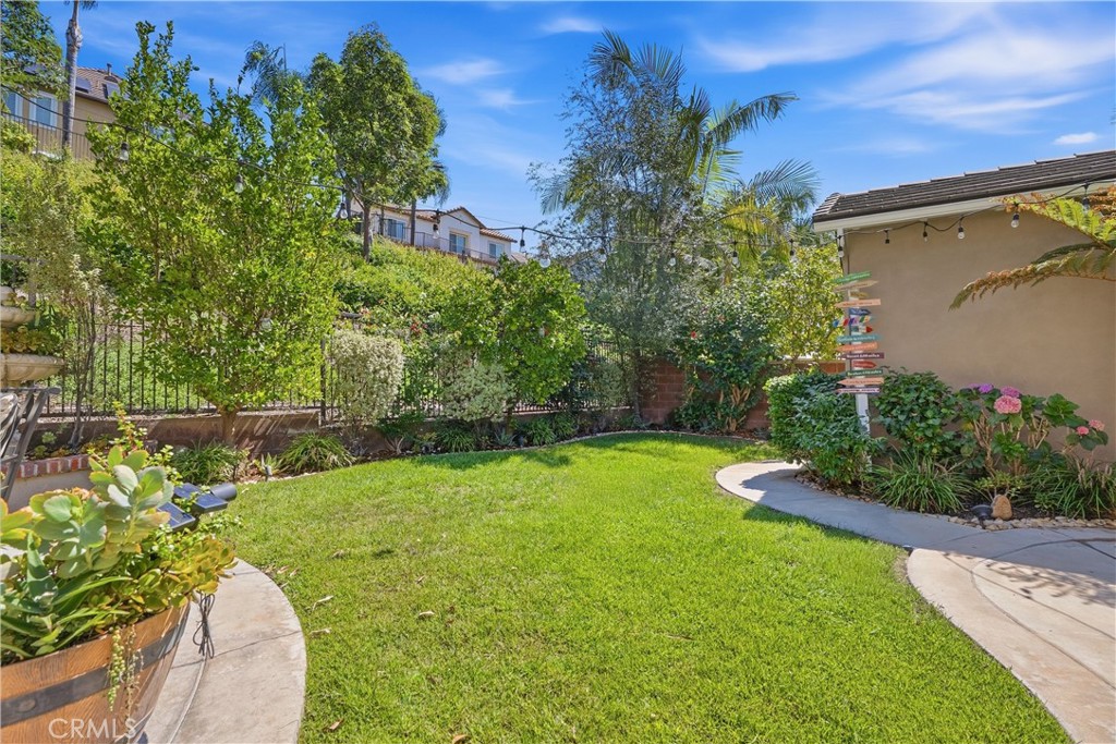 8 Sutherland Drive