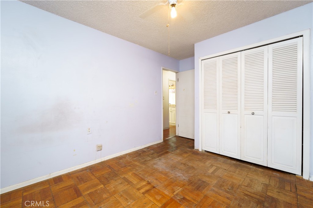 6285 E Metz