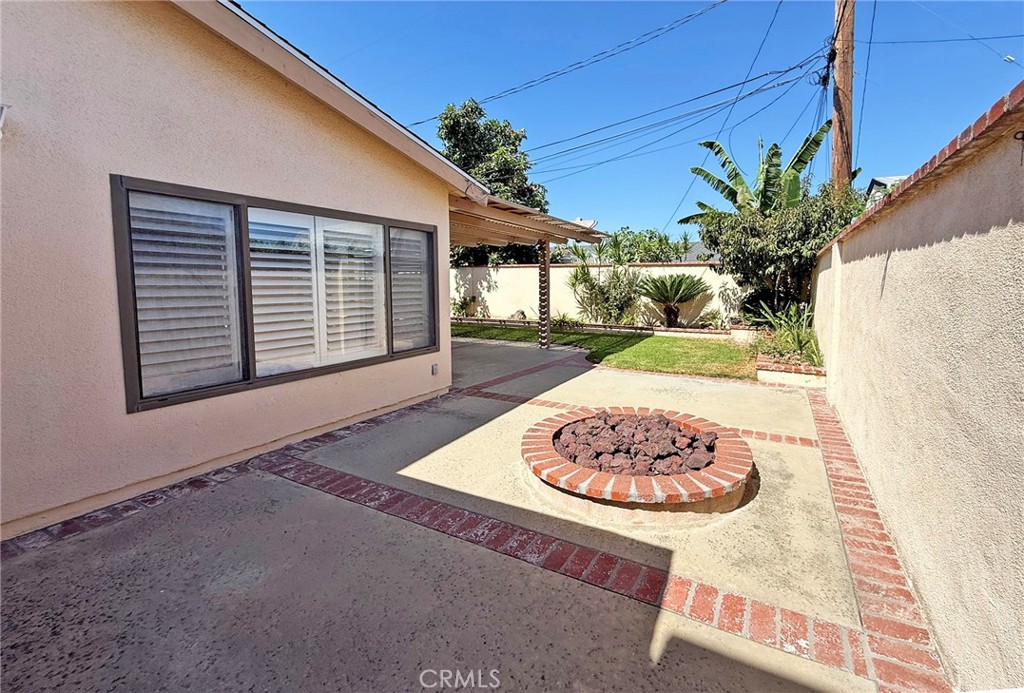 6041 Santa Barbara Avenue